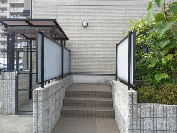 忍ケ丘駅 徒歩6分 1階の物件外観写真